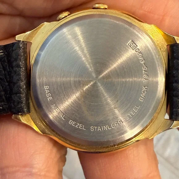 Vintage Lorus Quartz Disney Mickey Melody Alarm Watch - Gold Tone - Picture 10 of 16